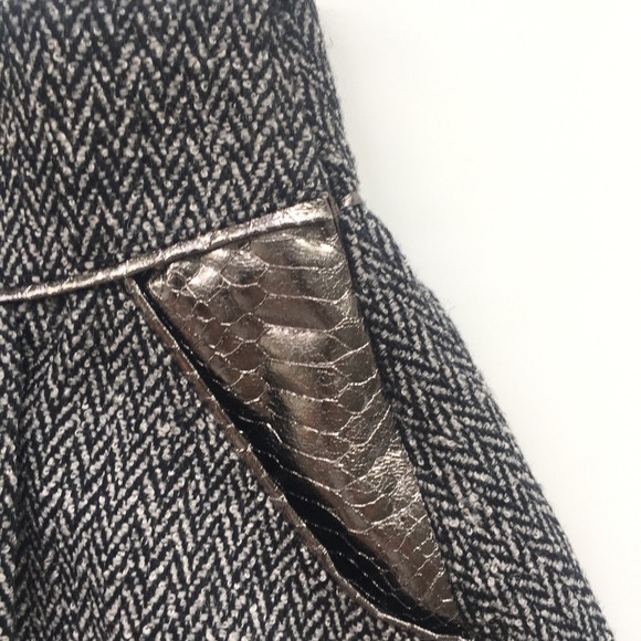 Grey and black skirt - Picture 4 of 8